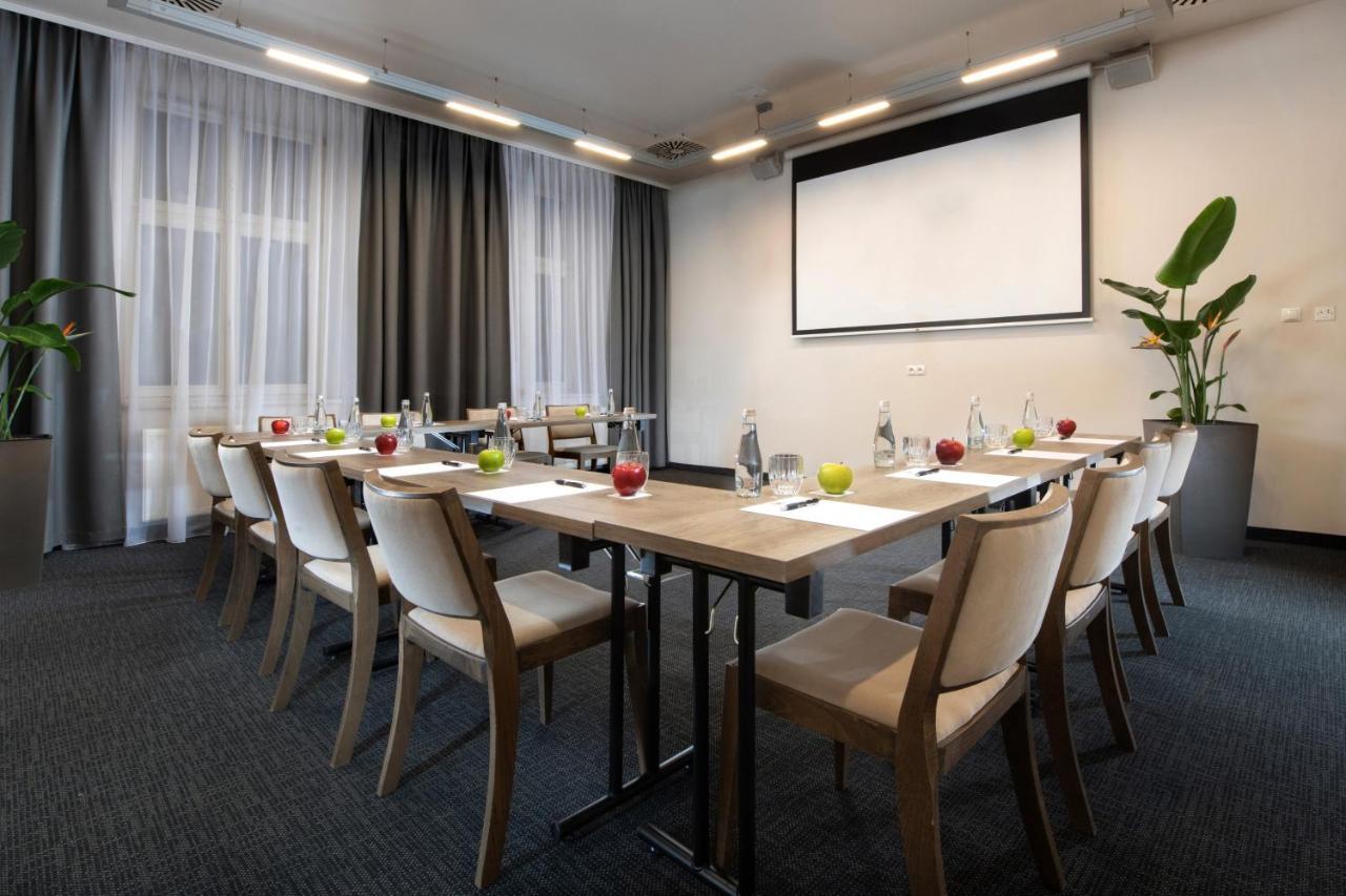 Leonardo Boutique Hotel Krakow Old Town Екстериор снимка